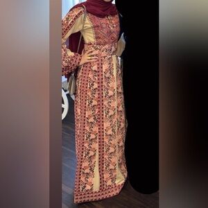 Embroidered Long Sleeve thoube. Burgundy and beige.